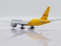43037_jc-wings-sa4011-boeing-777-200lrf-singapore-airlines-9v-dha-x41-189292_13.jpg