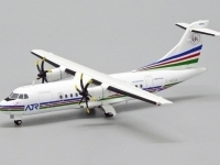 44780_jc-wings-lh2233-atr42-300-house-color-f-wega-x94-199559_0.jpg