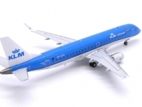 45011_jc-wings-xx20412-embraer-erj190-x8b-195867_5.jpg
