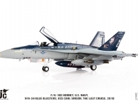 45239_jcw-72-f18-018-003.jpg