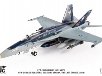 45239_jcw-72-f18-018-005.jpg