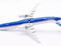 45682_inflight-200-if739737x-boeing-737-990-boeing-house-colours-n737x-x57-206746_13.jpg