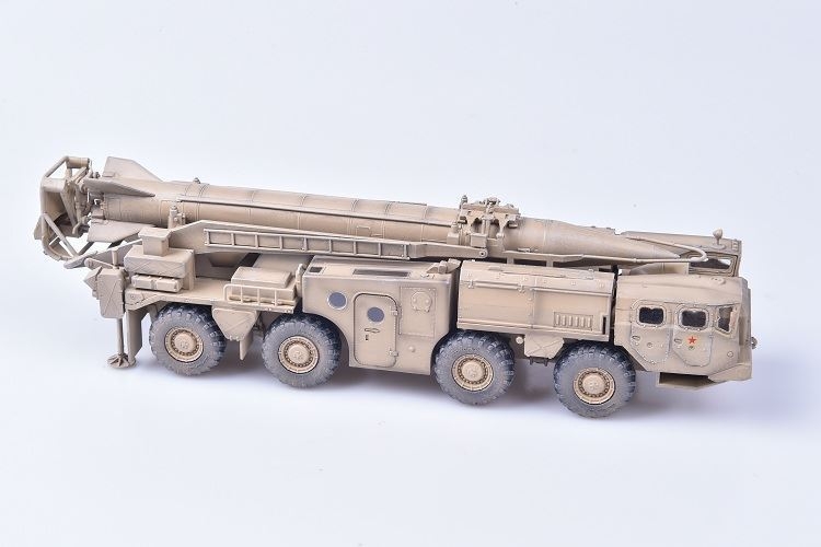 37517_0005905_9p117-strategic-missile-launcher-scud-c-in-middle-east-area.jpg