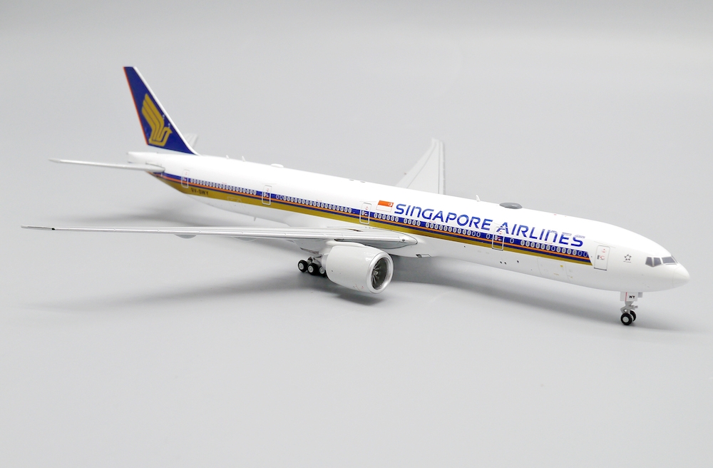 42827_jc-wings-ew477w009-boeing-777-300er-singapore-airlines-9v-swy-xb8-189280_3.jpg