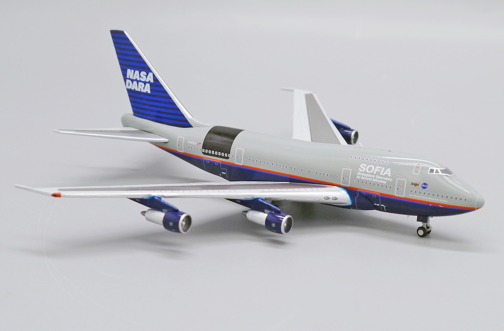 43951_jc-wings-xx4963-boeing-747sp-sofia-nasa-dara-united-airlines-livery-xb9-195218_2.jpg