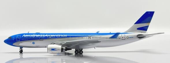 44793_jc-wings-sa4020-airbus-a330-200-aerolneas-argentinas-lv-ghq-xd2-199595_0.jpg