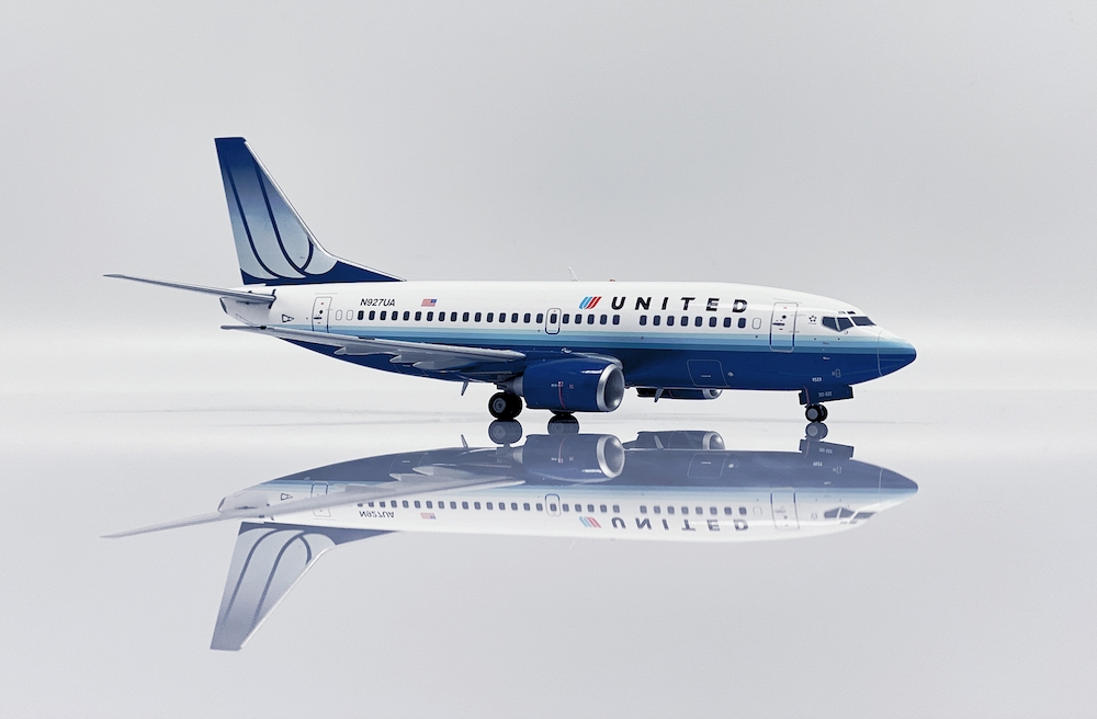 44819_jc-wings-xx20243-boeing-737-500-united-airlines-n927ua-x32-200040_3.jpg