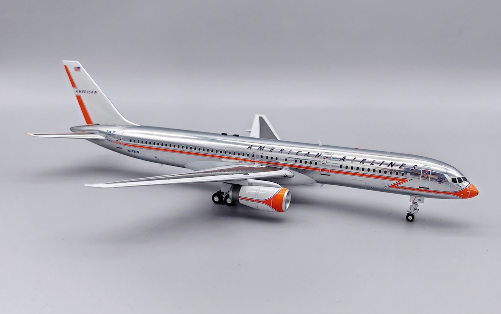 44943_inflight-200-if752aa0723p-boeing-757-223-american-airlines-retro-n679an-x4f-195898_1.jpg