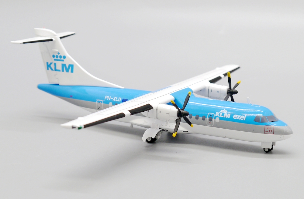 44990_jc-wings-xx20147-atr42-300-house-color-f-wega-x88-201222_3.jpg