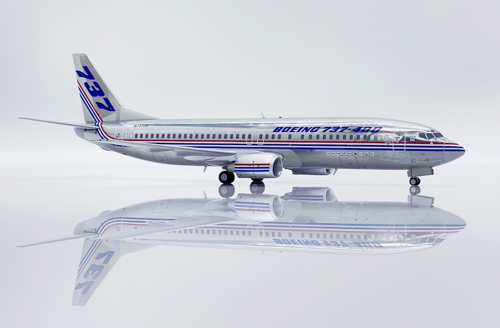 44997_jc-wings-xx20389-boeing-737-400-boeing-house-color-n73700-polished-xae-201232_3.jpg