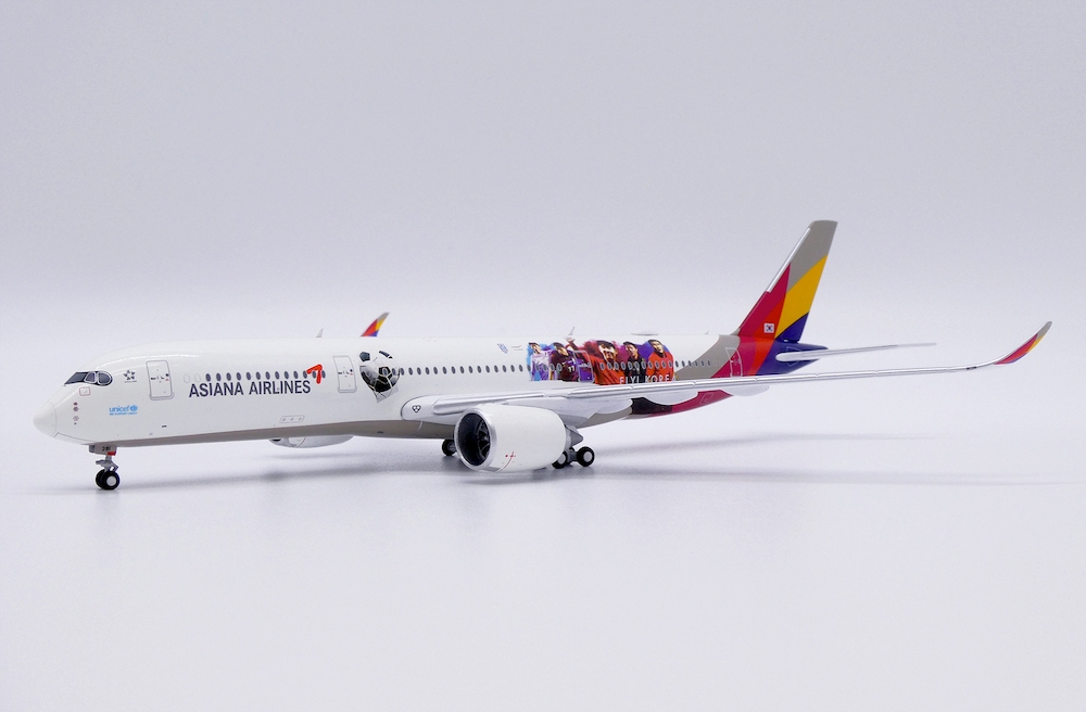 45006_jc-wings-sa4016-airbus-a350-900-asiana-airlines-fly-korea-hl8381-x7f-191278_0.jpg