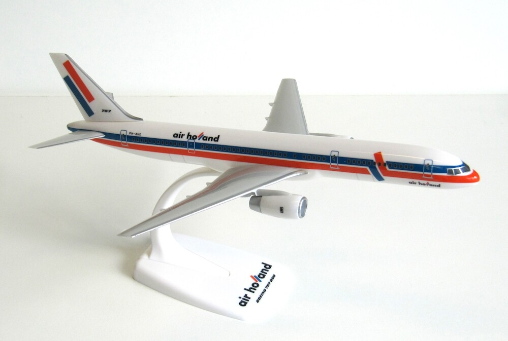 45020_ppc-223342-boeing-757-200-air-holland-ph-ahe-x74-205434_3.jpg
