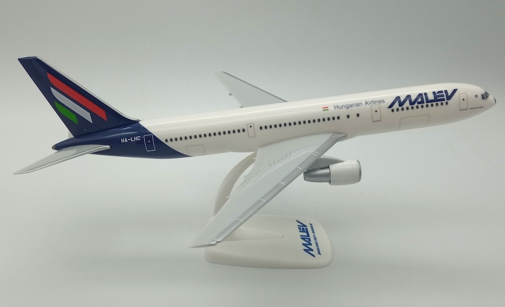 45108_ppc-223052-boeing-767-300er-malev-hungarian-airlines-ha-lhc-xfe-197360_2.jpg