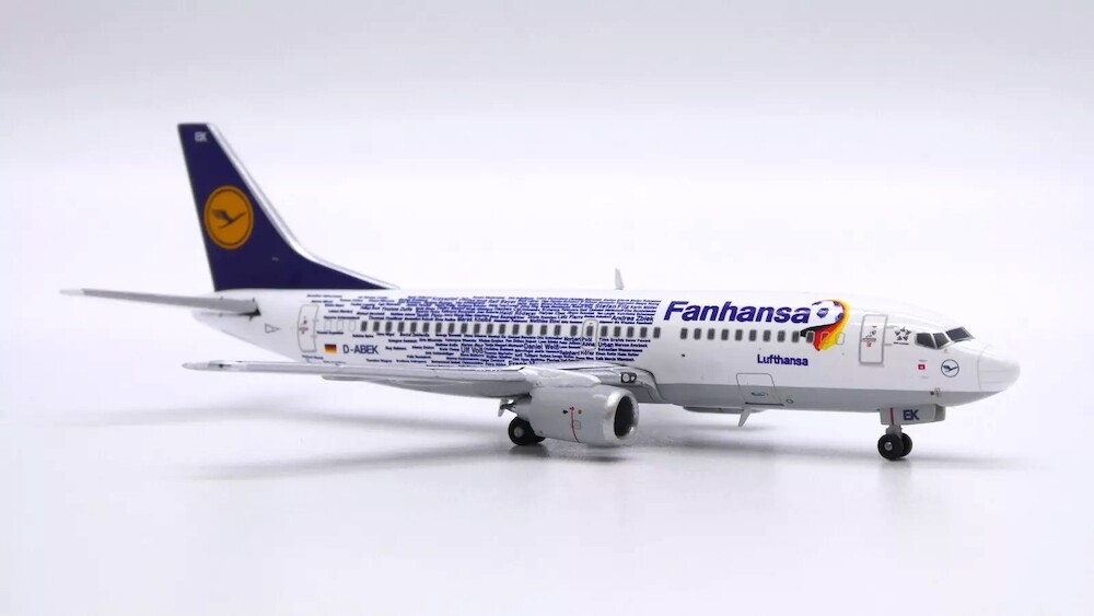 45181_jc-wings-ew4733001-boeing-737-300-lufthansa-fanhansa-d-abek-x6f-201730_3.jpg