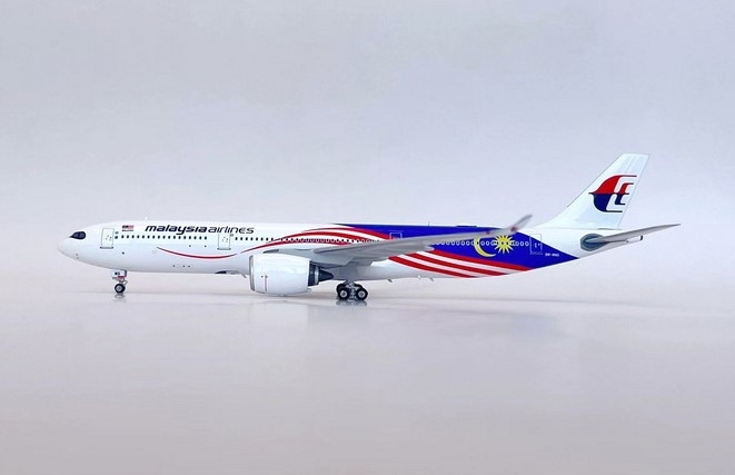 45652_phoenix-models-11926-airbus-a330-900neo-malaysia-airlines-9m-mng-xeb-205888_0.jpg