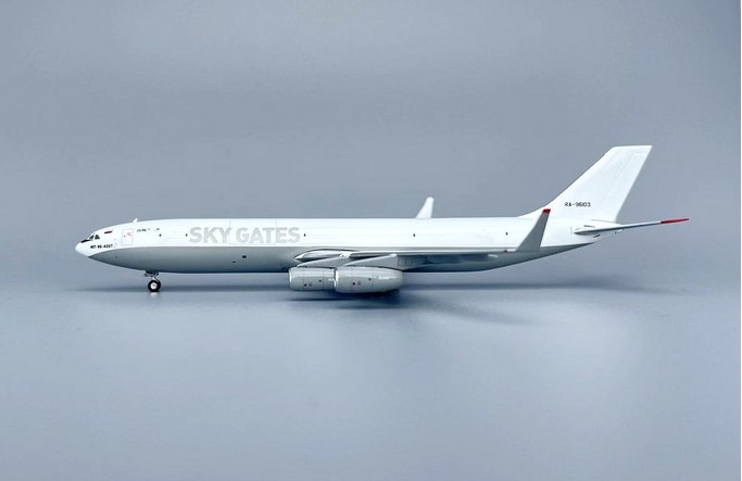 45656_phoenix-models-11936-ilyushin-il96-400t-sky-gates-ra-96103-x0a-205898_0.jpg