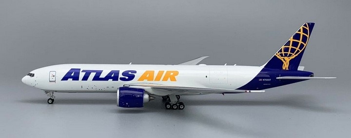 45666_phoenix-models-11949-boeing-777-200lr-atlas-air-n703gt-x2d-206707_0.jpg