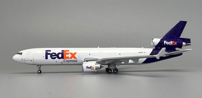 45670_phoenix-models-04611-mcdonnell-douglas-md-11-fedex-n605fe-xb0-206714_0.jpg