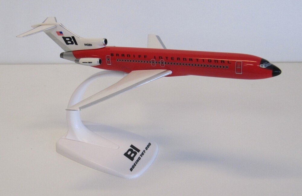 46439_ppc-224783-boeing-727-200-braniff-international-solid-red-n401bn-x47-213591_1.jpg