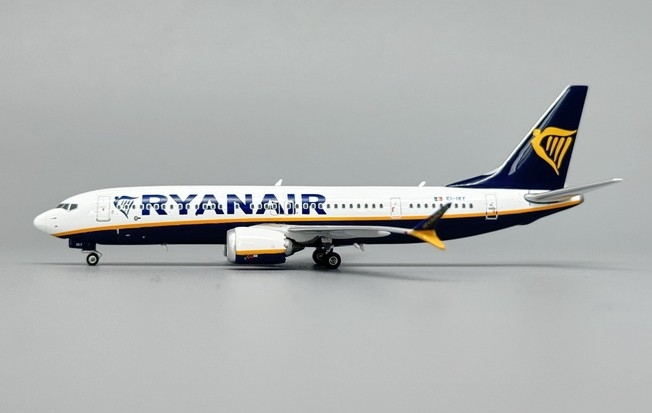 46703_phoenix-models-12037-boeing-737-max-8-ryanair-ei-iky-x1a-214378_0.jpg